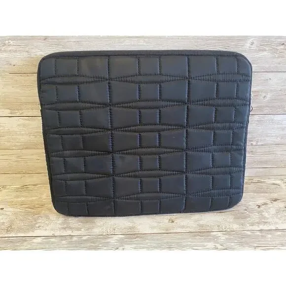 Kate Spade Mini Laptop / Tablet Sleeve Black Quilted 10W x 8H - Picture 4 of 5